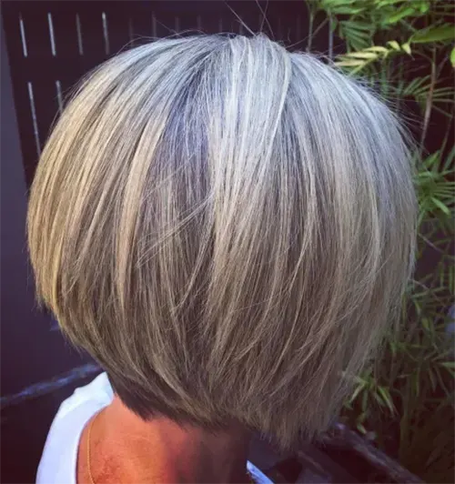 Cabelo Curto para Mulheres: Bob Reto Cabelo Curto para Mulheres: Bob Reto