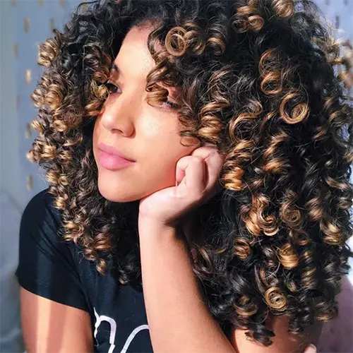 Tendência de Cores de Cabelo Para 2025: Marrom Toffee Tendência de Cores de Cabelo Para 2025: Marrom Toffee